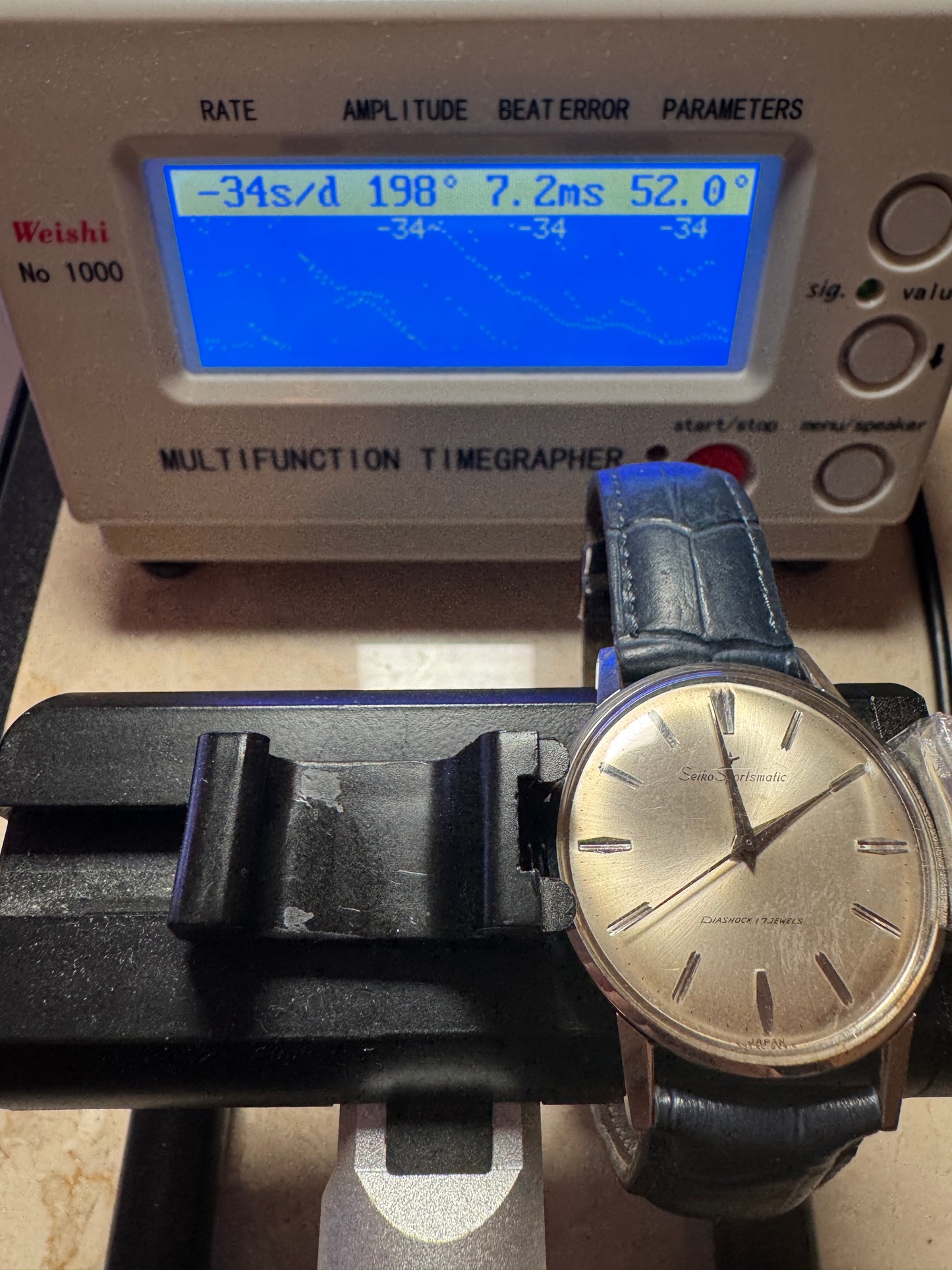 Vintage 1960s Seiko Sportsmatic 15017 Diashock 17 Jewels Classic Automatic Watch