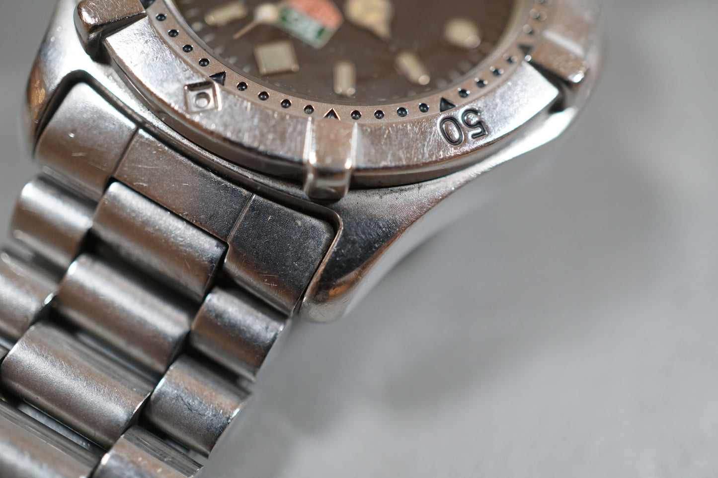 Tag Heuer Professional 2000 WE1210-R Black Dial 200M Quartz Watch