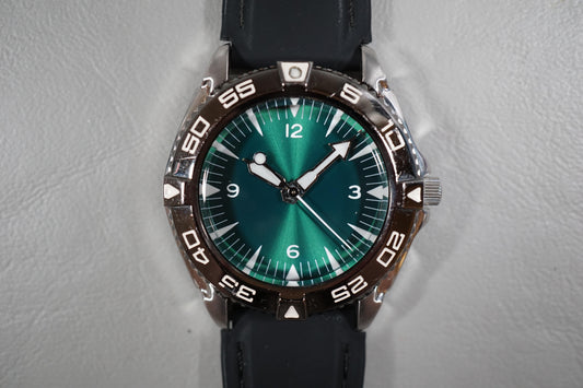 Seiko SNZB 7S26 Custom Green Dial Mod Automatic READ