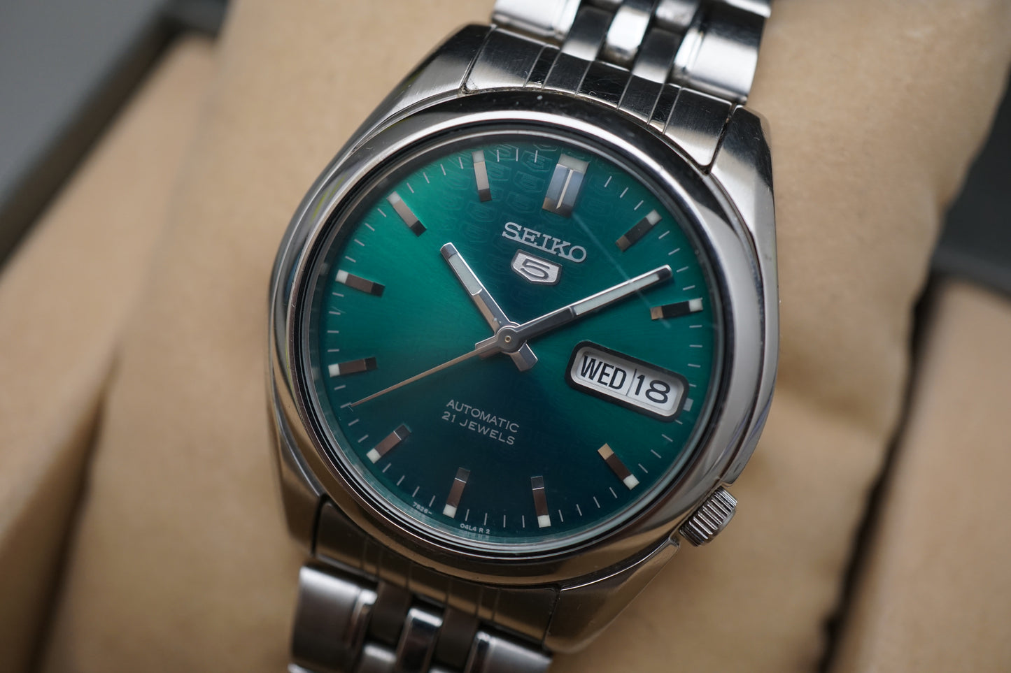 Seiko 5 SNK543K1 7S26 Rare Emerald Green Motif Dial Automatic Watch