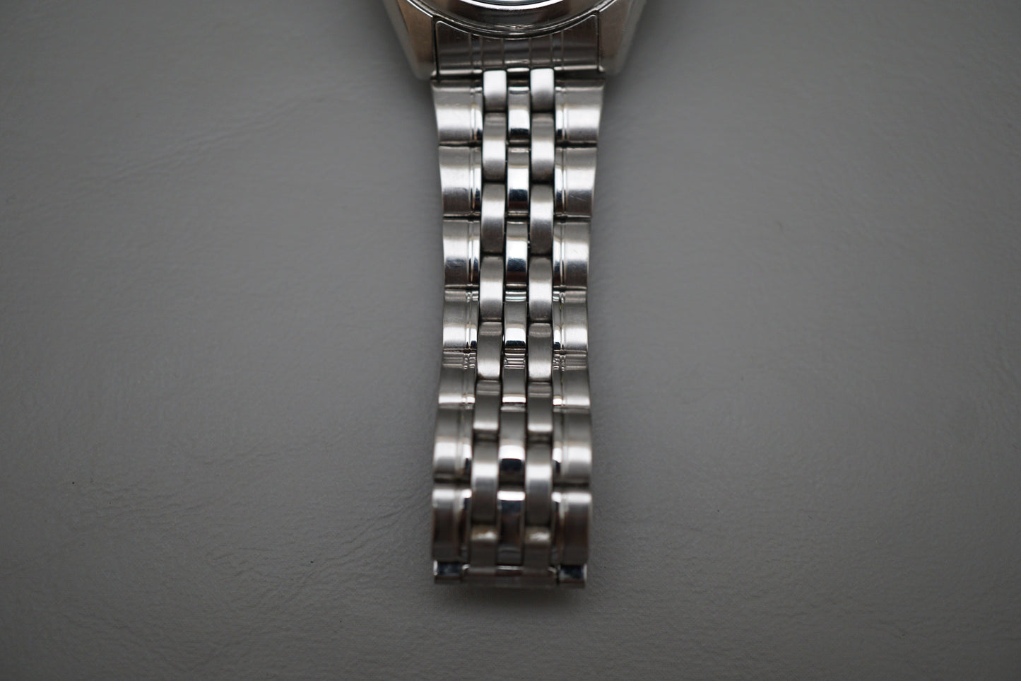 Seiko 5 SNK543K1 7S26 Rare Emerald Green Motif Dial Automatic Watch