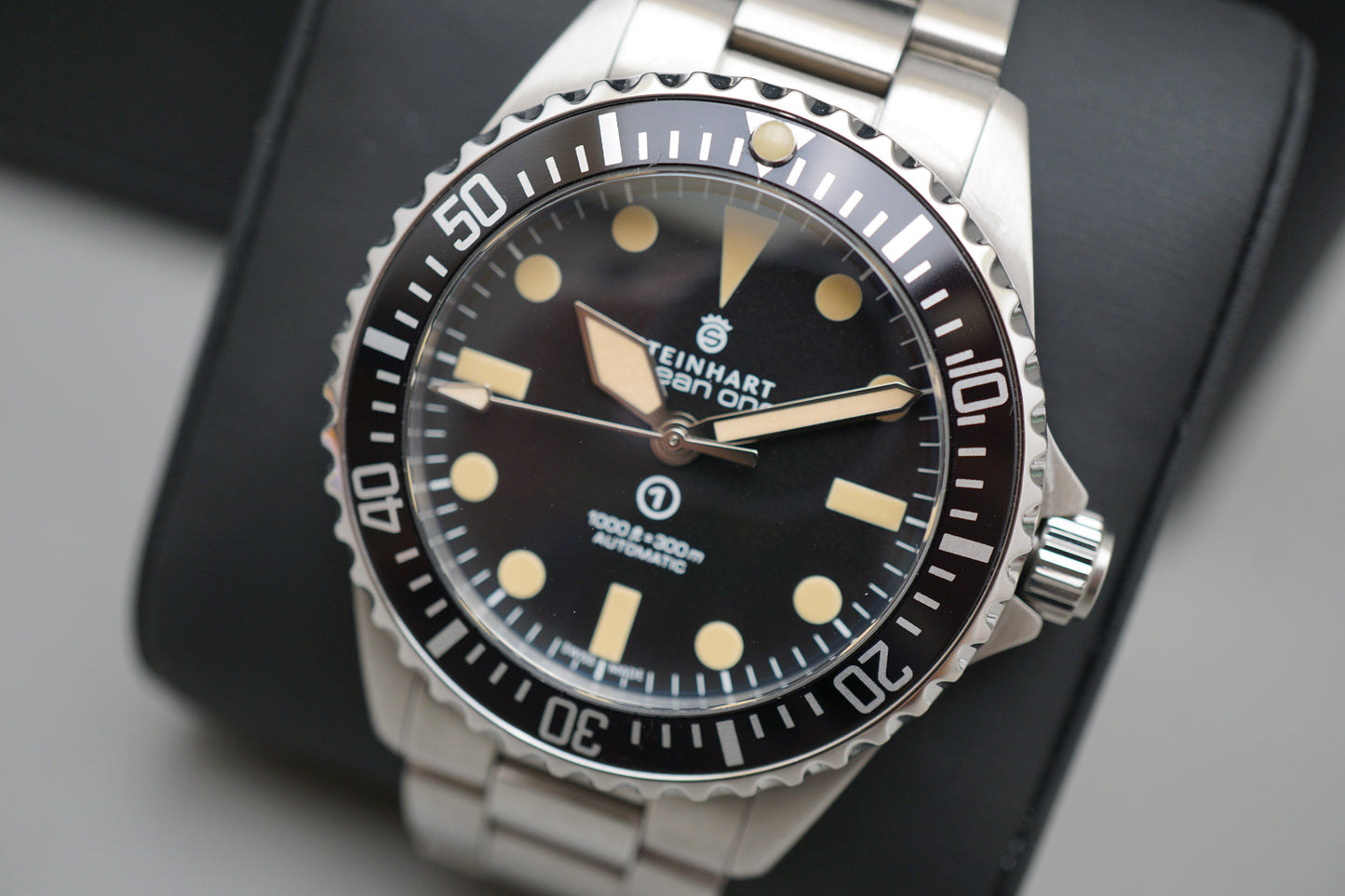 Steinhart OVM Gnomon Ocean Vintage Military 39 Automatic Watch