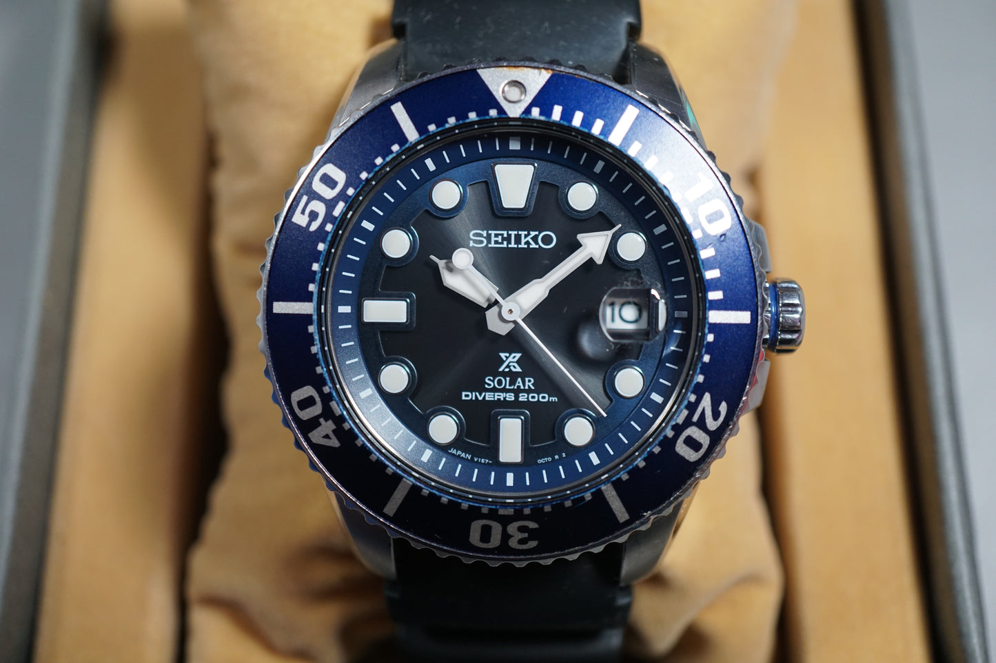 Seiko Prospex SBDJ019 V157 Divers 200M Blue Solar Quartz