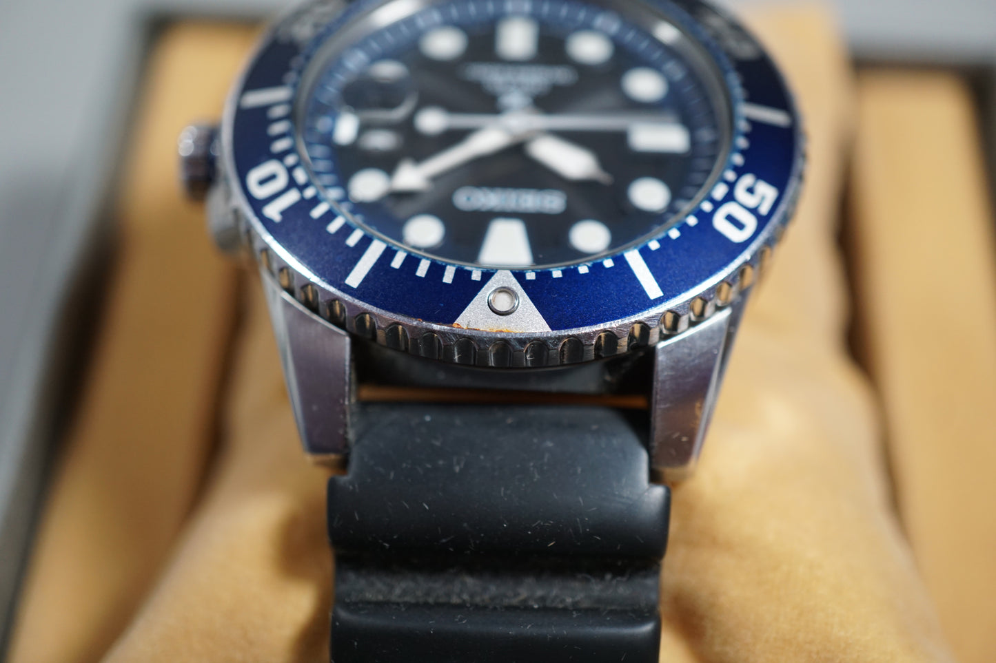 Seiko Prospex SBDJ019 V157 Divers 200M Blue Solar Quartz