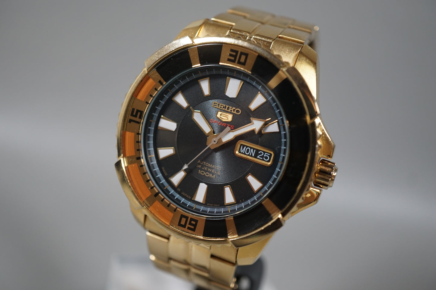 Seiko 5 Sports 4R36-00S0 Rare Gold Tone 100M Automatic