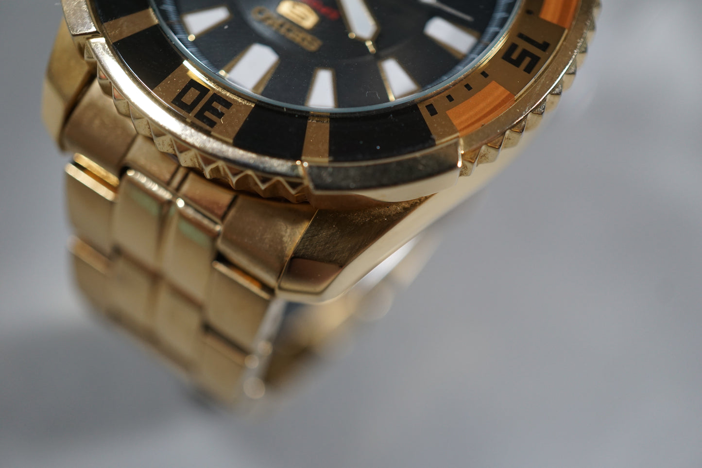 Seiko 5 Sports 4R36-00S0 Rare Gold Tone 100M Automatic