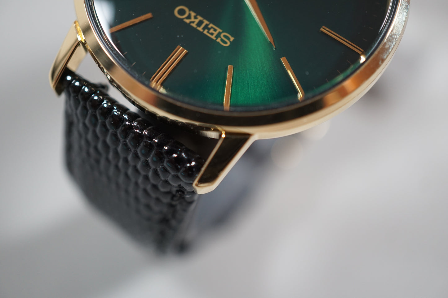 Seiko Selection SCXP074 7N01 Gold Feather Reissue Green Quartz