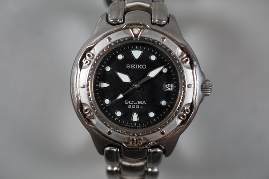 Vintage 1992 Seiko 7N35-6030 Mother of Pearl JDM Scuba Quartz