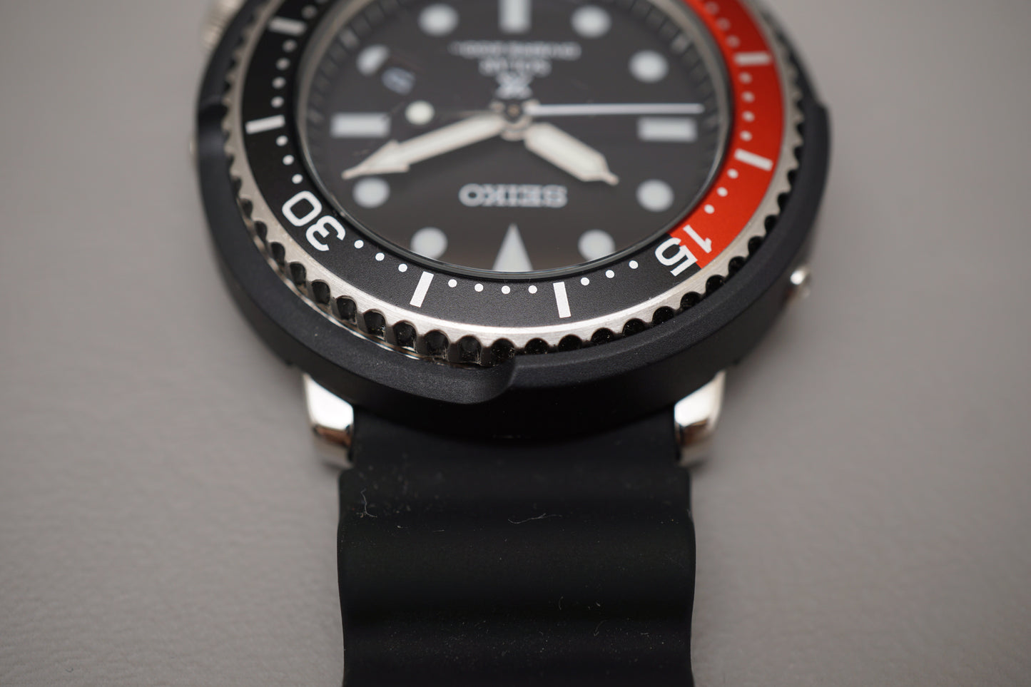 Seiko Prospex STBR009 V147 Lowercase Black Red Divers Tuna Solar Quartz Watch