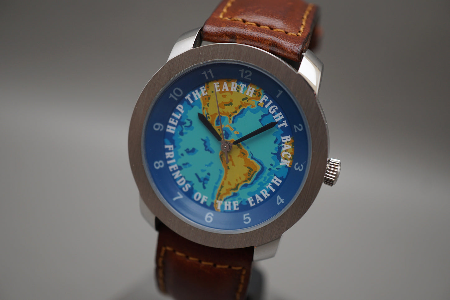 Vintage 1993 Hunting World 8233-14 Help The Earth Fight Back Automatic Watch