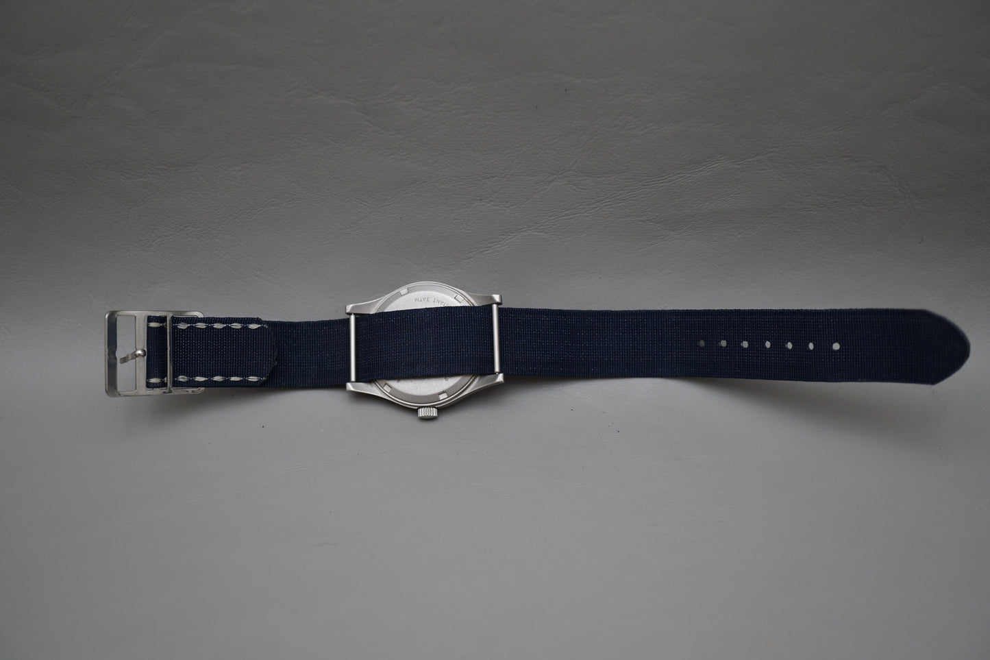 Hamilton Khaki 9797 White Dial Field 33mm Quartz Watch w/ Original Accessories