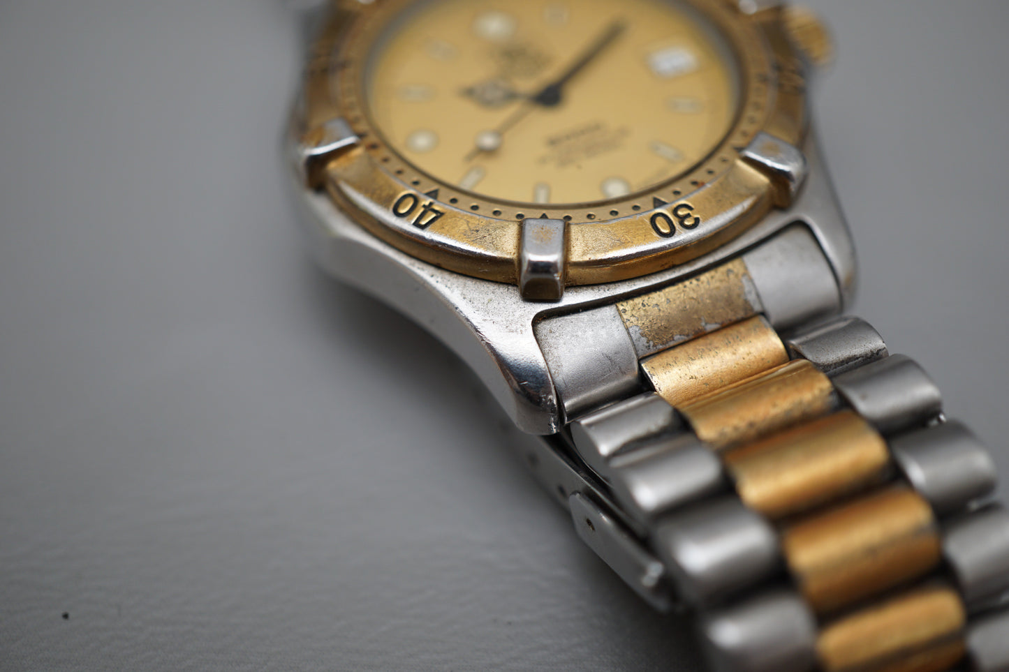 Vintage Tag Heuer 2000 964.013 Two Tone Gold Dial Professional Quartz Watch