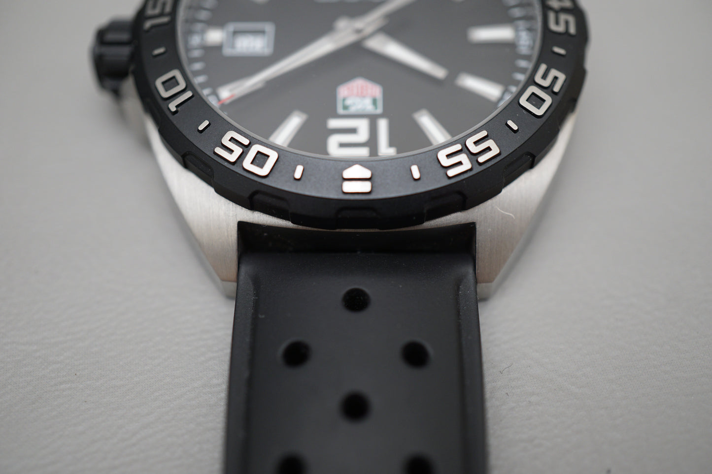 Tag Heuer Formula 1 WAZ1110.FT8023 Black Dial Rubber Strap Quartz Watch