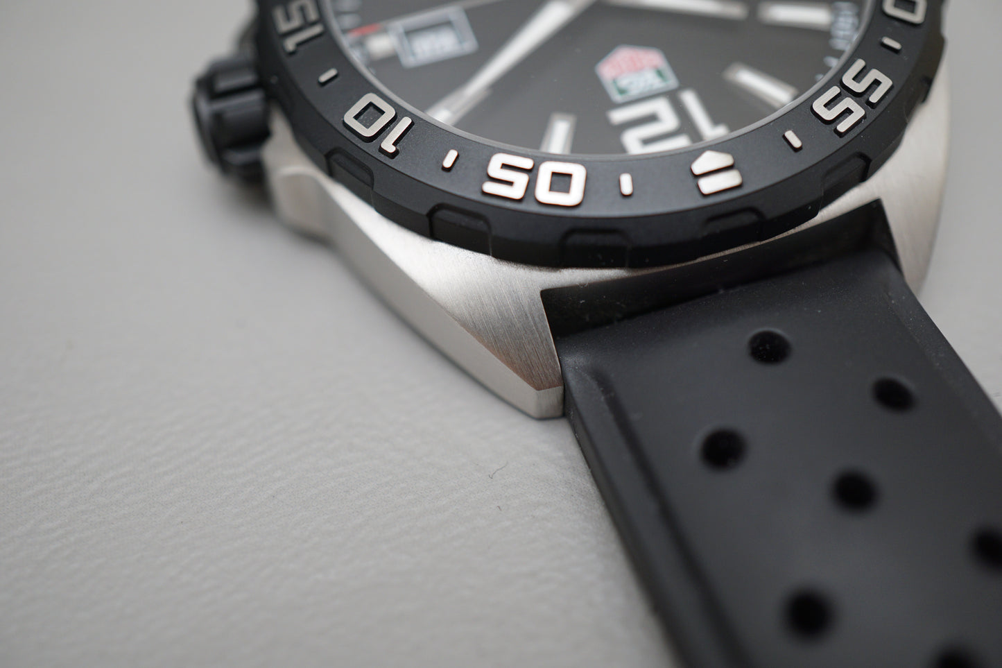 Tag Heuer Formula 1 WAZ1110.FT8023 Black Dial Rubber Strap Quartz Watch