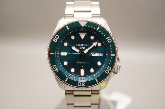 New Seiko 5 Sports SBSA011 4R36 JDM 5KX Sports Style Green Dial Automatic Watch