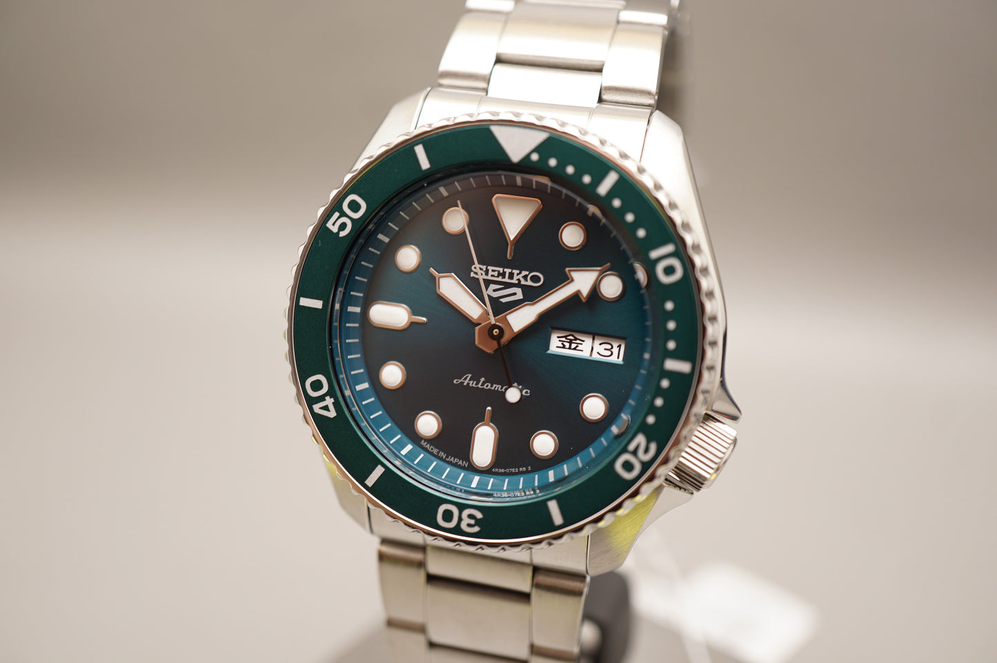 New Seiko 5 Sports SBSA011 4R36 JDM 5KX Sports Style Green Dial Automatic Watch