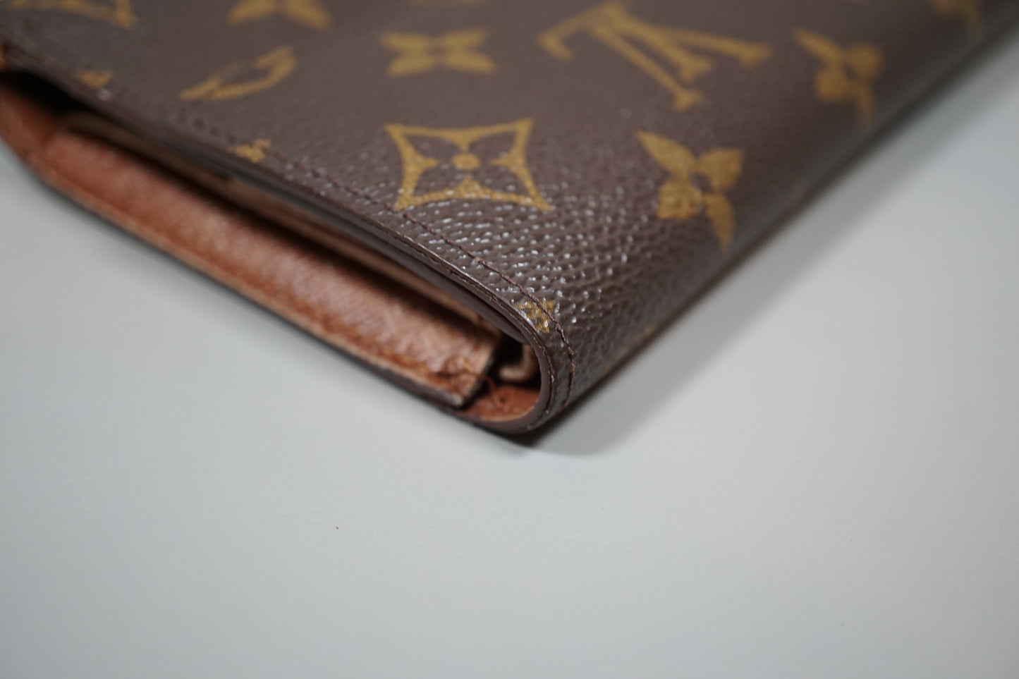 Louis Vuitton Monogram Porte Tresor International M61215 Wallet