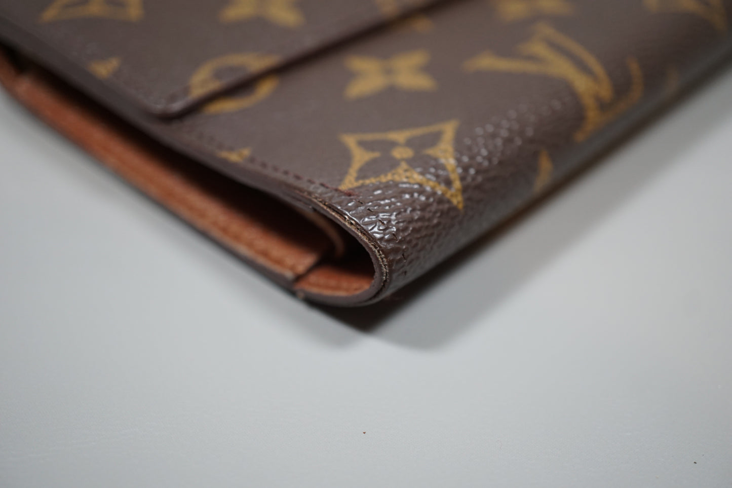 Louis Vuitton Monogram Porte Tresor International M61215 Wallet