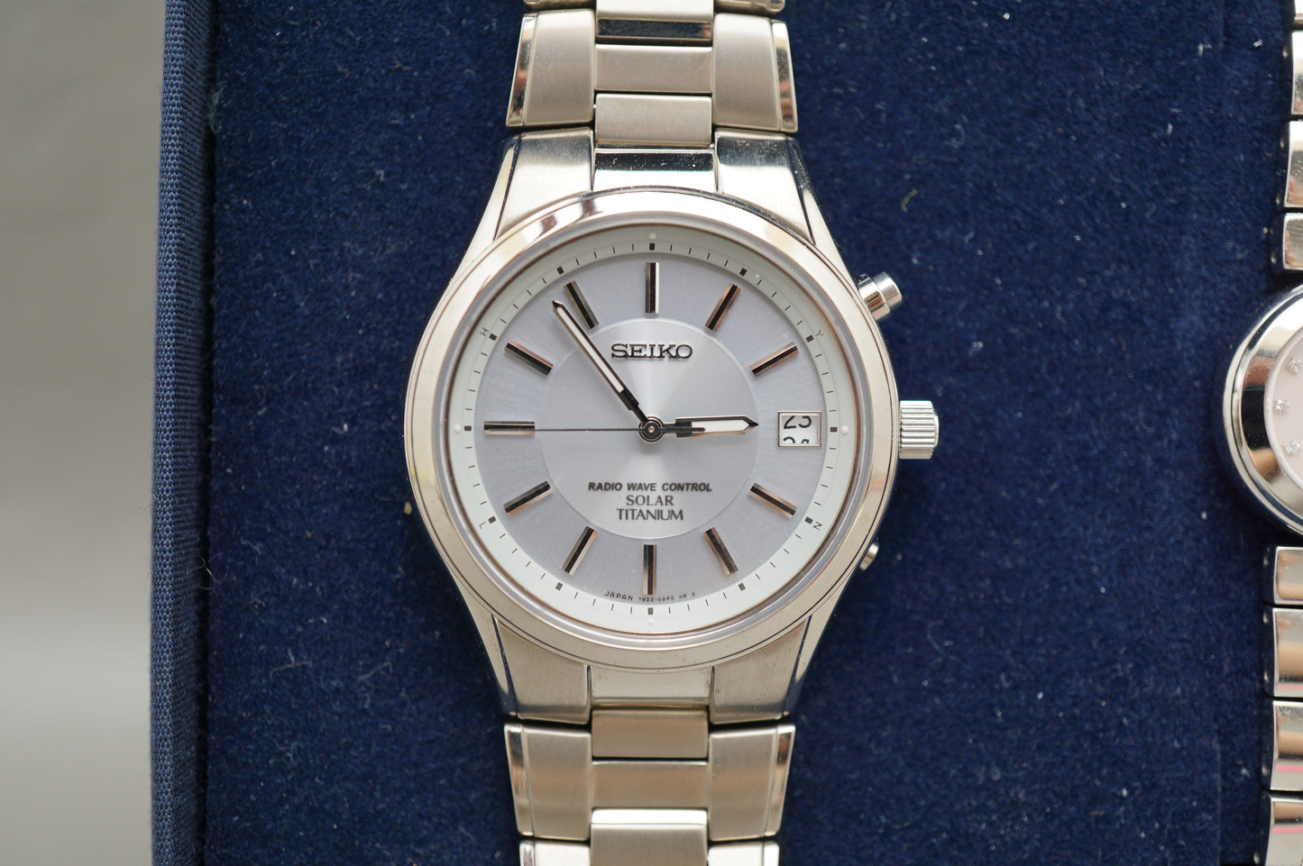 Seiko Pair Watch Set SBTM001 7B22 Titanium Solar SSVY053 Stainless Quartz Watch