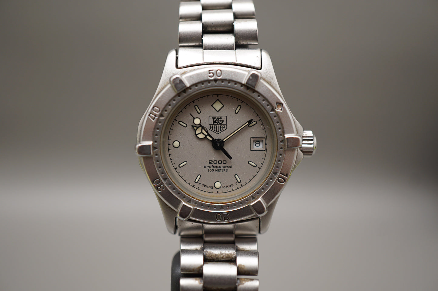 Vintage Tag Heuer 2000 962.208 Grey Dial Professional 200M Quartz Ladies Watch