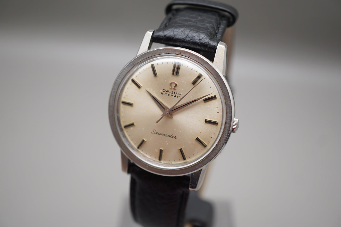 Vintage 1960s Omega Seamaster 165.003 Cal.552 White Dial Automatic Watch