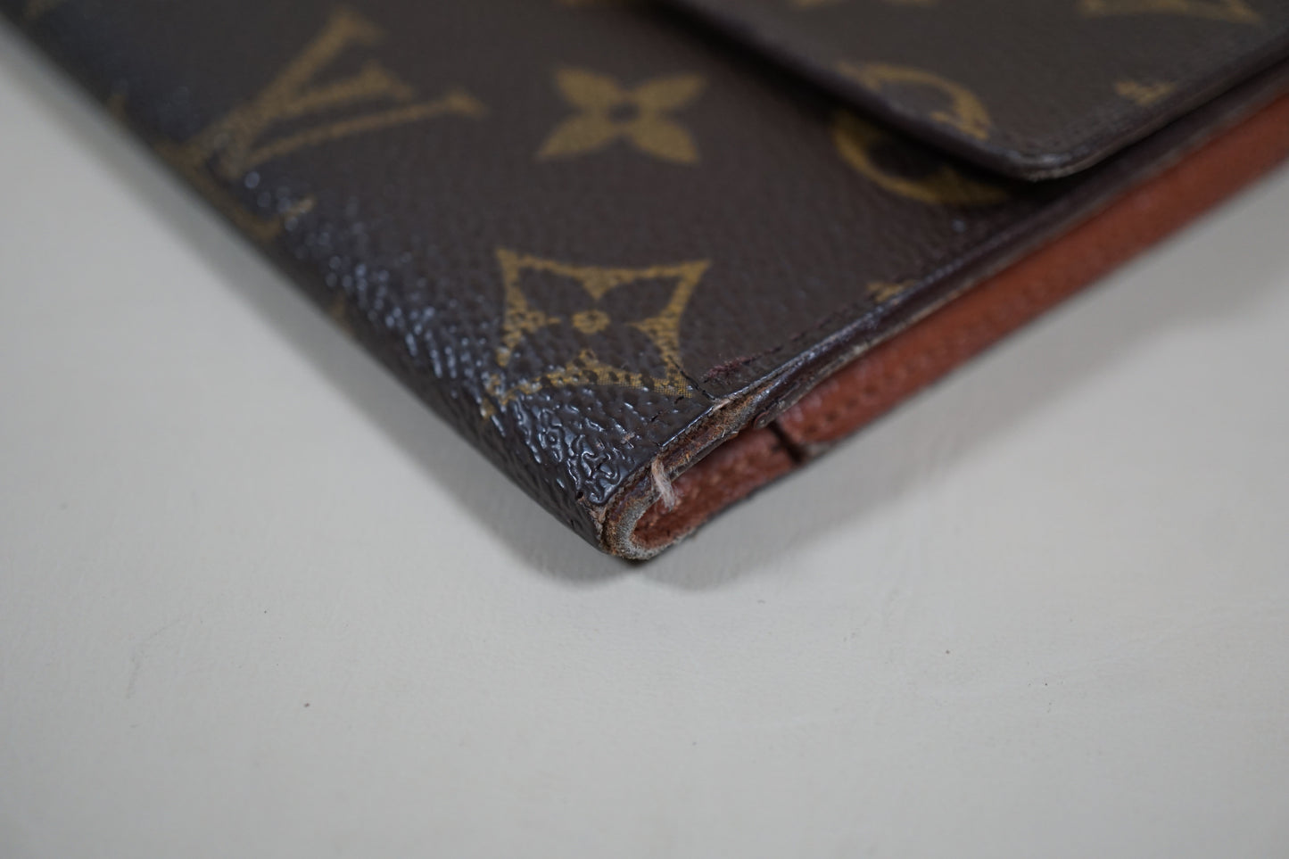 Louis Vuitton Monogram Porte Tresor International M61215 Wallet