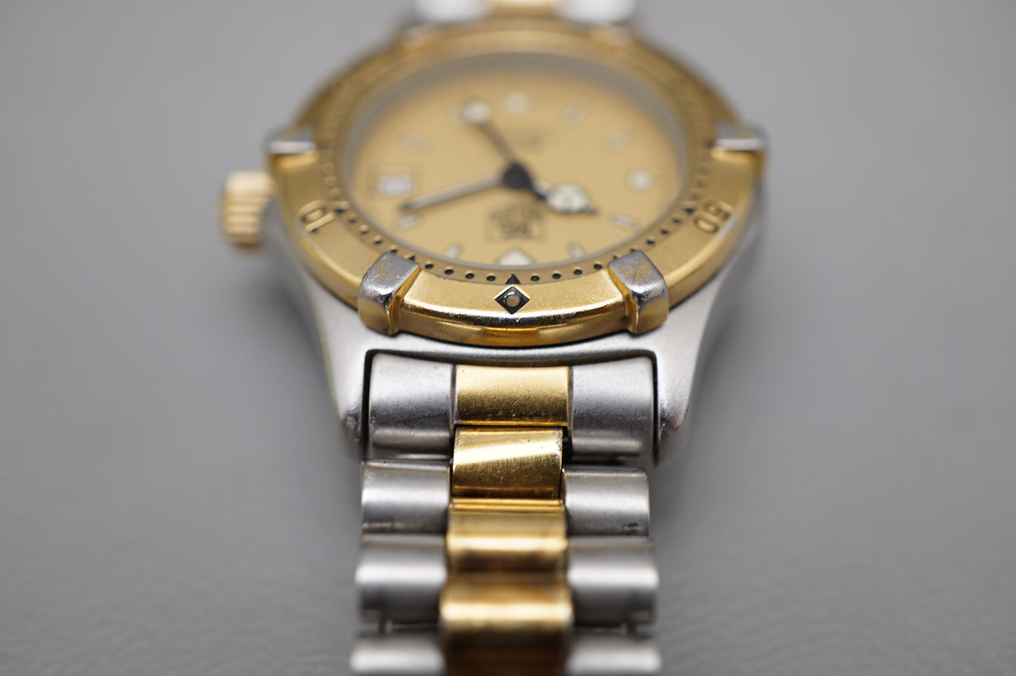 Tag Heuer 2000 964.008 Two Tone Gold Dial Professional Ladies Quartz Watch