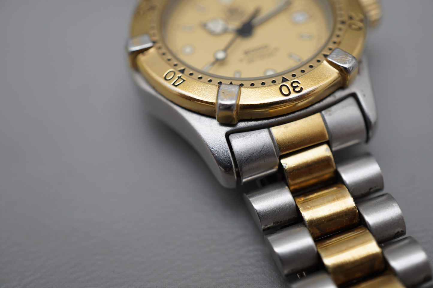 Tag Heuer 2000 964.008 Two Tone Gold Dial Professional Ladies Quartz Watch