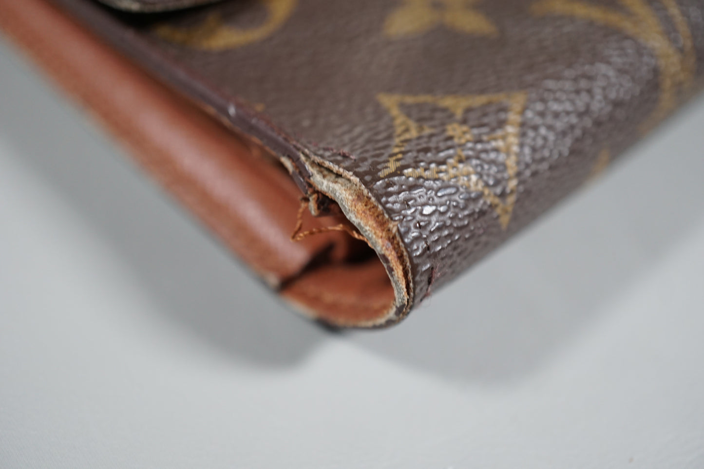 Louis Vuitton Monogram Porte Tresor International M61215 Wallet