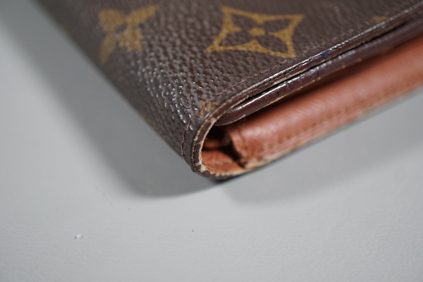 Louis Vuitton Monogram Porte Tresor International M61215 Wallet