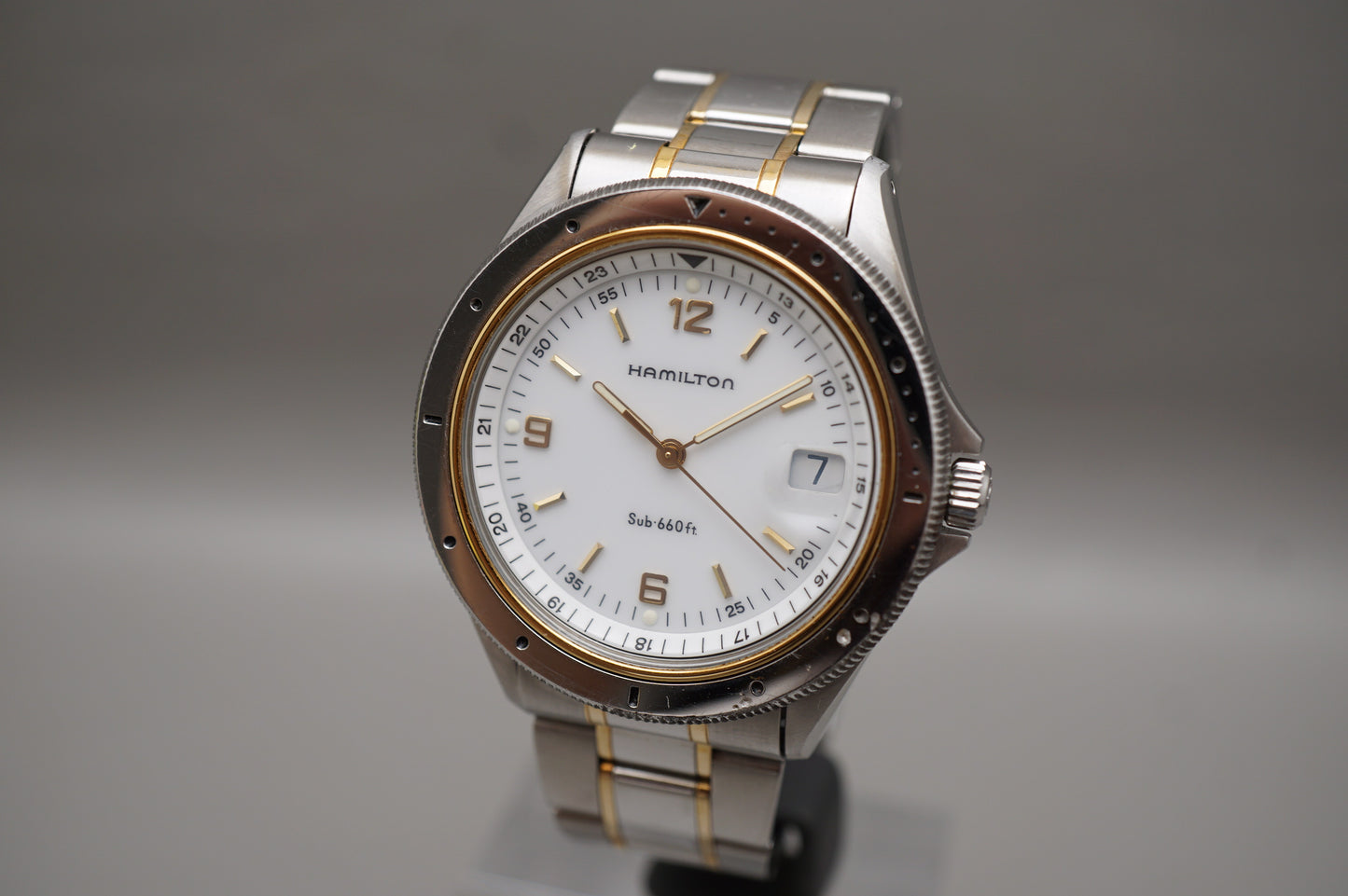 Vintage Hamilton 9774 White Dial Two Tone Sub 660Ft Quartz Watch