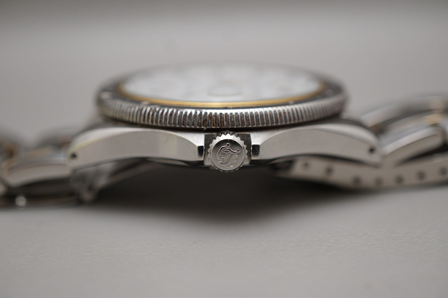 Vintage Hamilton 9774 White Dial Two Tone Sub 660Ft Quartz Watch