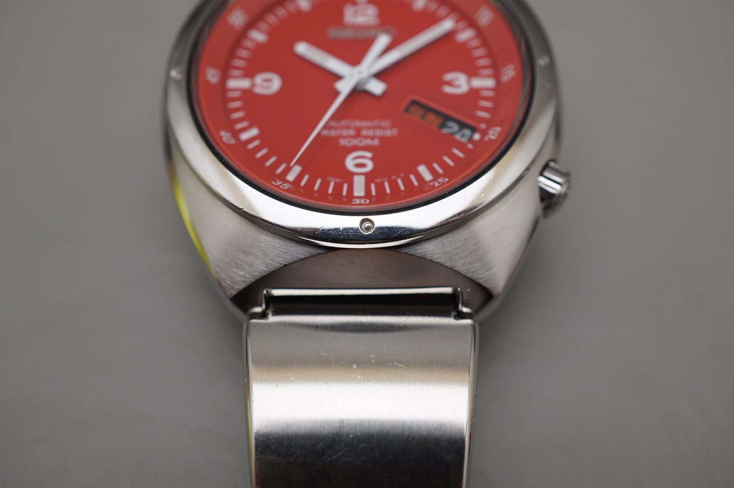 Seiko S-Wave SKX297K1 7S26 Red Dial Automatic Watch Rare Original Bracelet