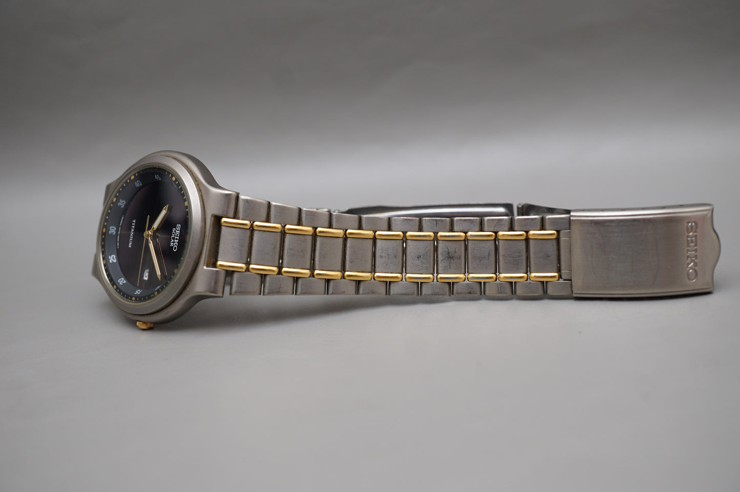 Seiko 5Y75-1A00 JDM Two Tone Titanium Solar Quartz Watch