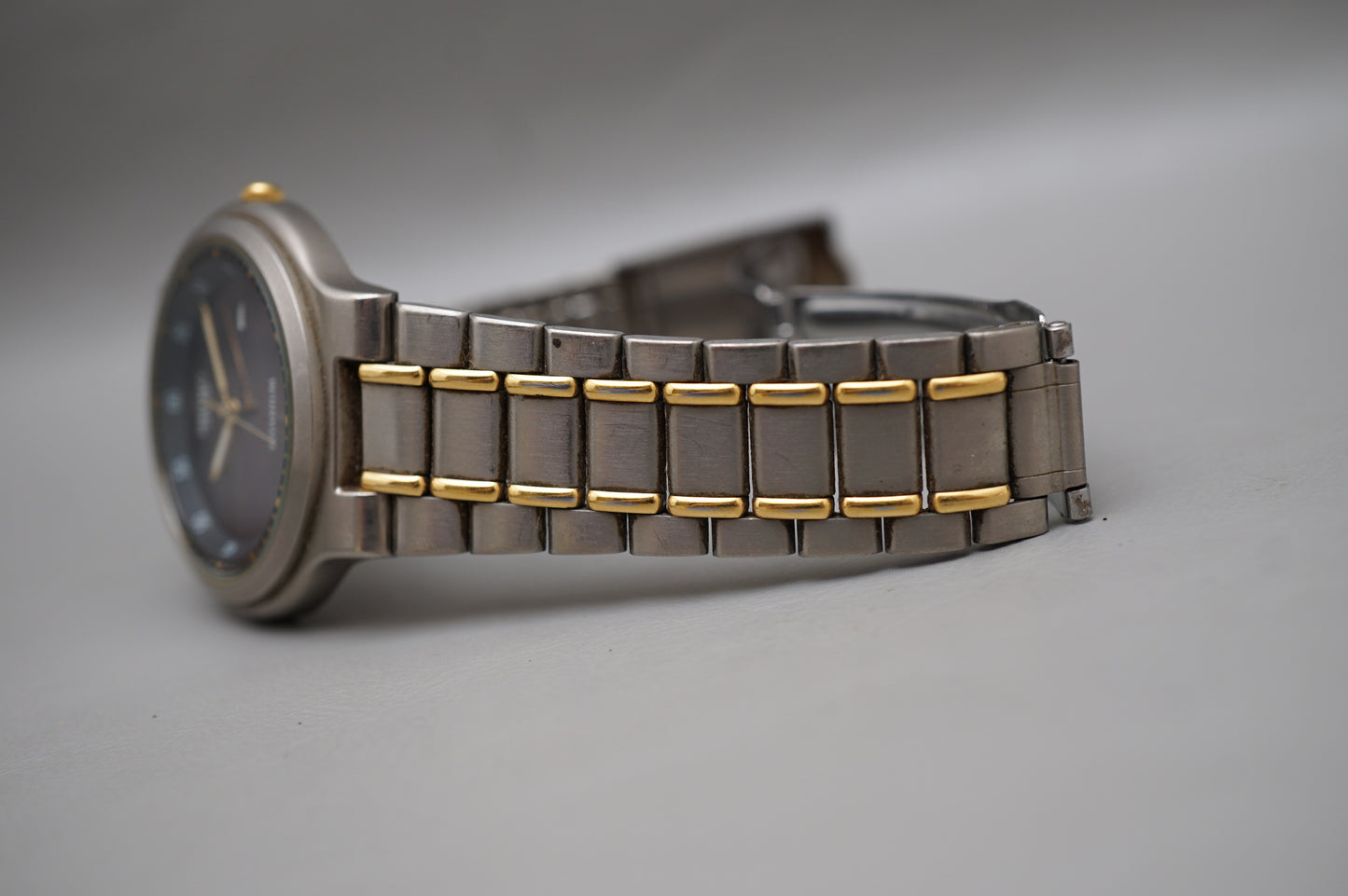 Seiko 5Y75-1A00 JDM Two Tone Titanium Solar Quartz Watch