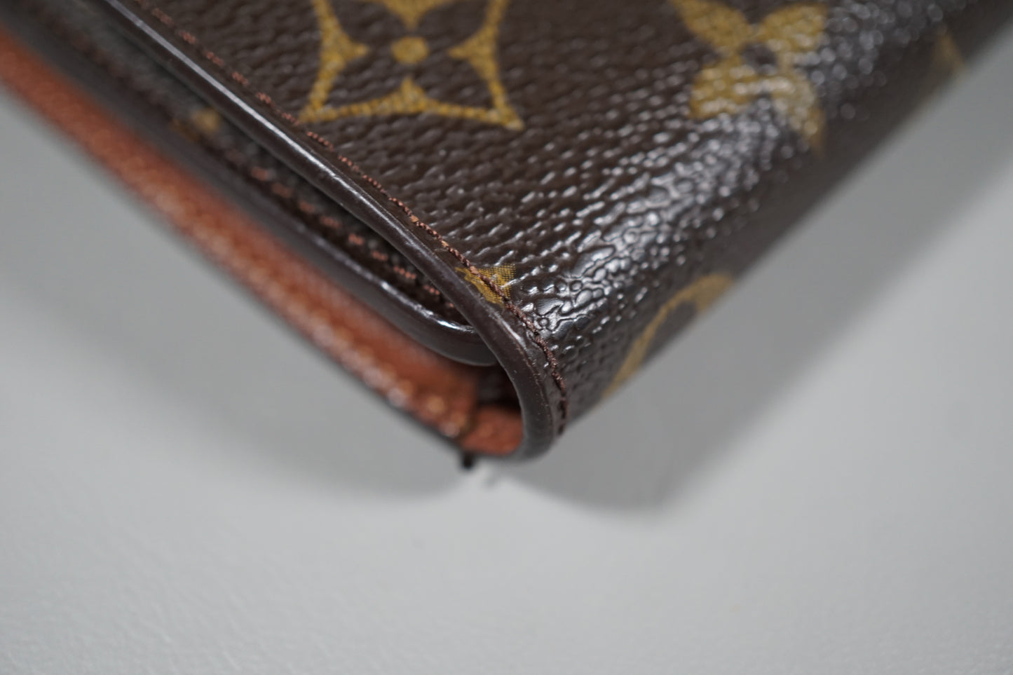 Louis Vuitton Monogram Portefeuille International M61217 Wallet