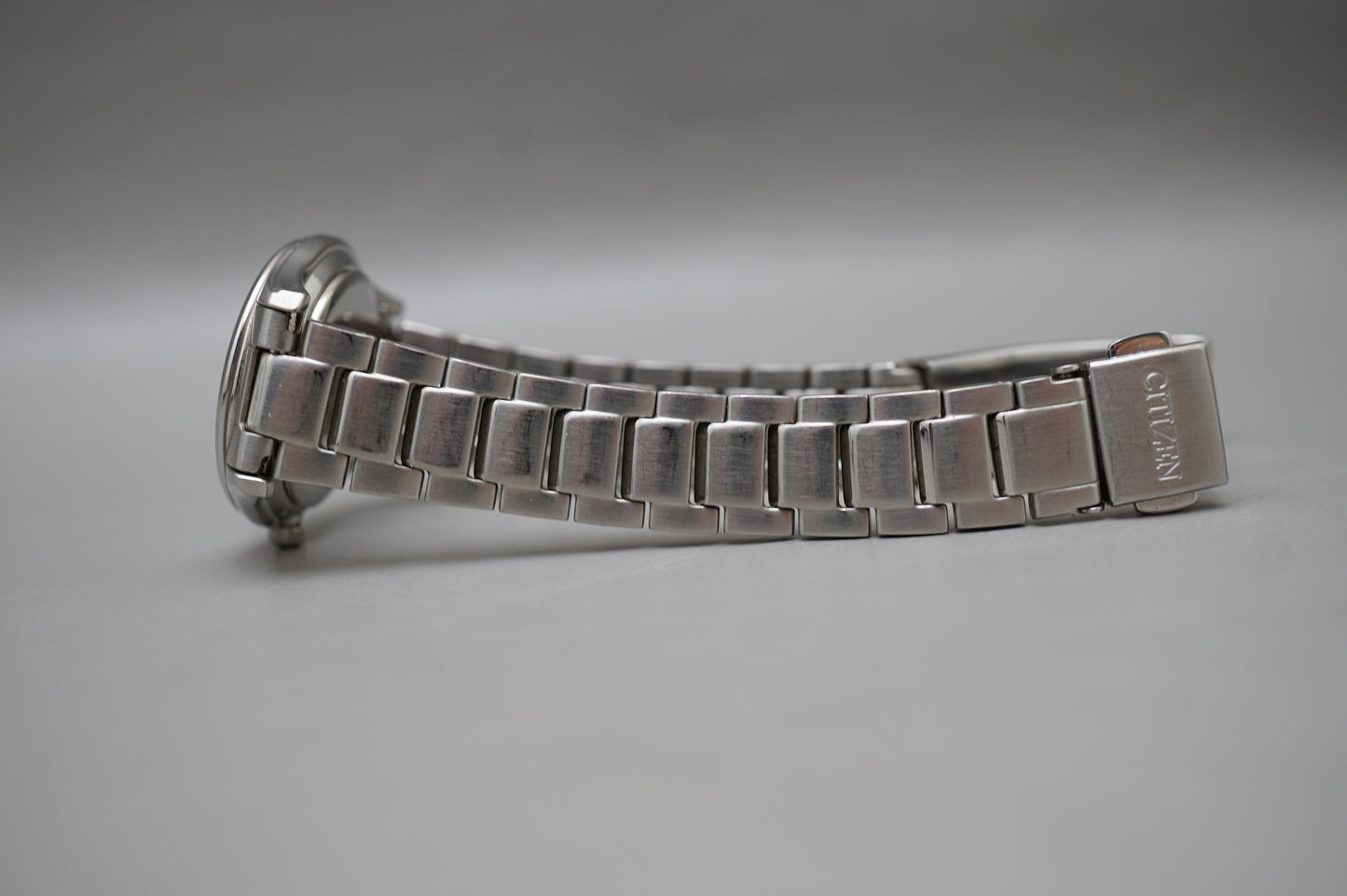Citizen Eco-Drive E031-S103746 Silver Dial Ladies Solar Quartz Watch Japan Made