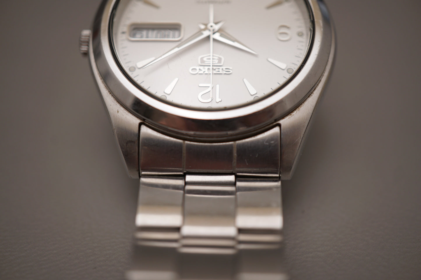 Seiko 5 Sport SNX121 White Dial 37mm Automatic Mechanical Watch