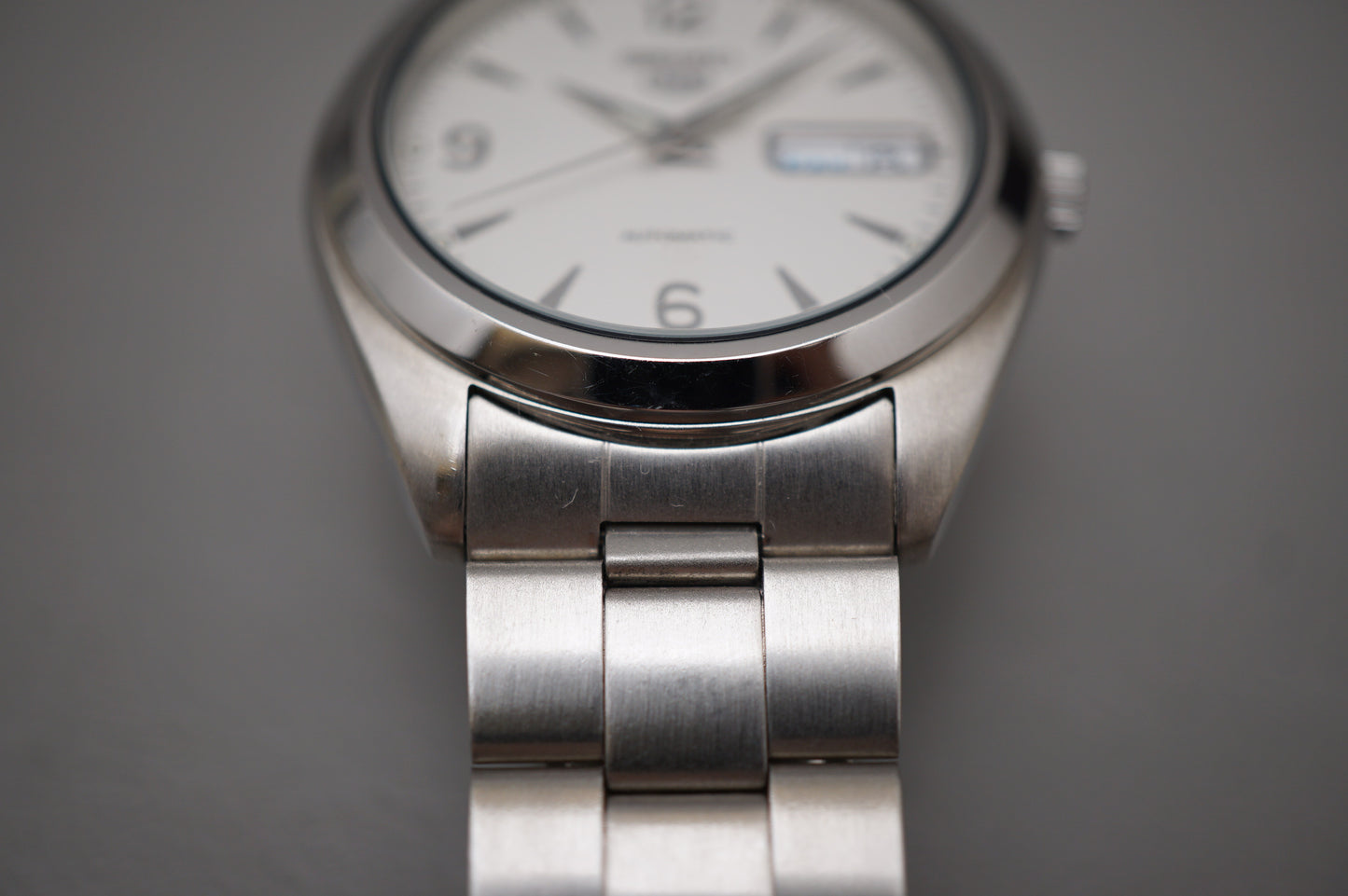 Seiko 5 Sport SNX121 White Dial 37mm Automatic Mechanical Watch READ