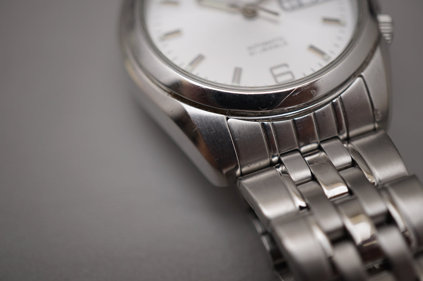 Seiko 5 SNK385 7S26 Sunburst White Dial Automatic Watch READ
