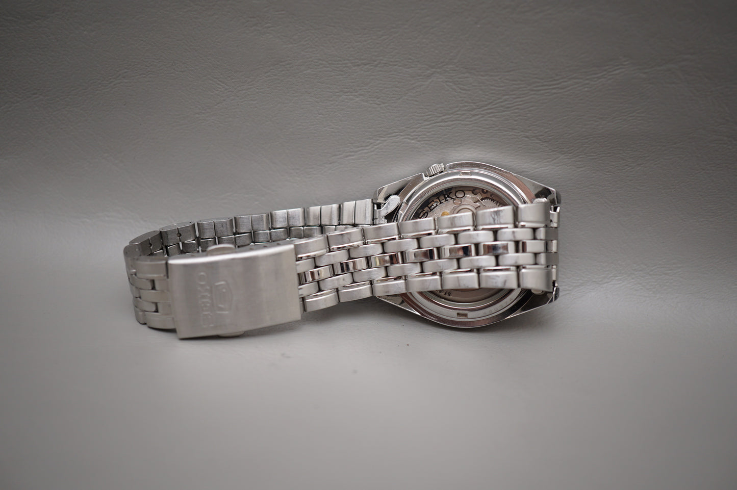 Seiko 5 SNK385 7S26 Sunburst White Dial Automatic Watch READ