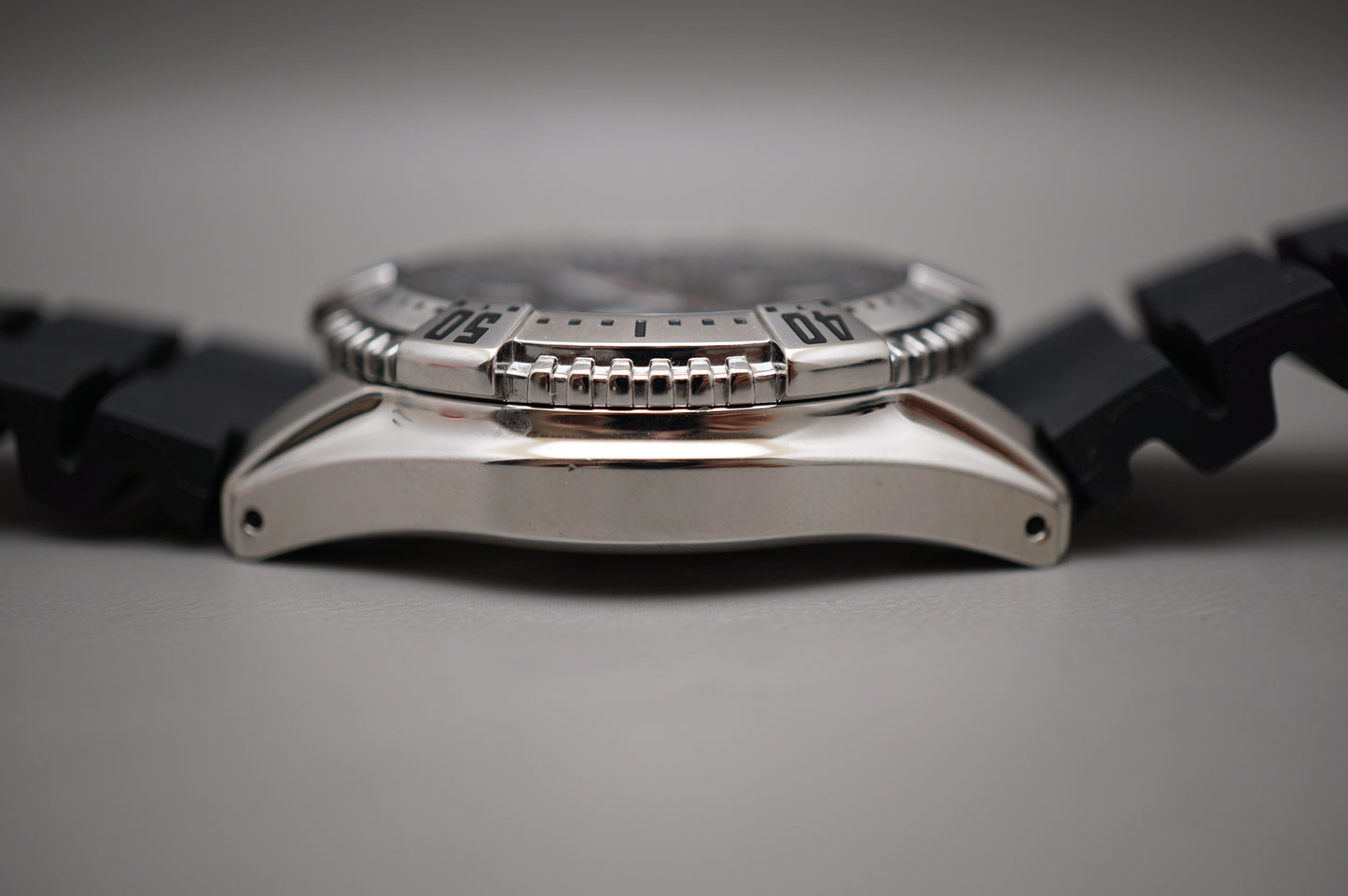 Seiko SNE293P2 V157 Black Dial Divers 200M Solar Quartz Watch