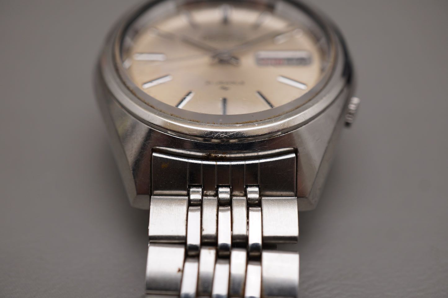 Vintage 1975 Seiko 5 Actus 7019-7060 Champagne Dial JDM Automatic Watch