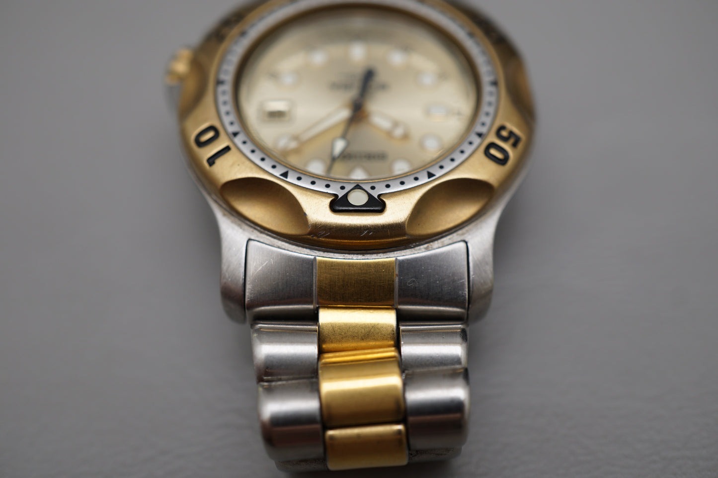 Vintage 1989 Seiko 3E25-0A10 Gold Tone Scuba 200M JDM Quartz Mini Diver Watch