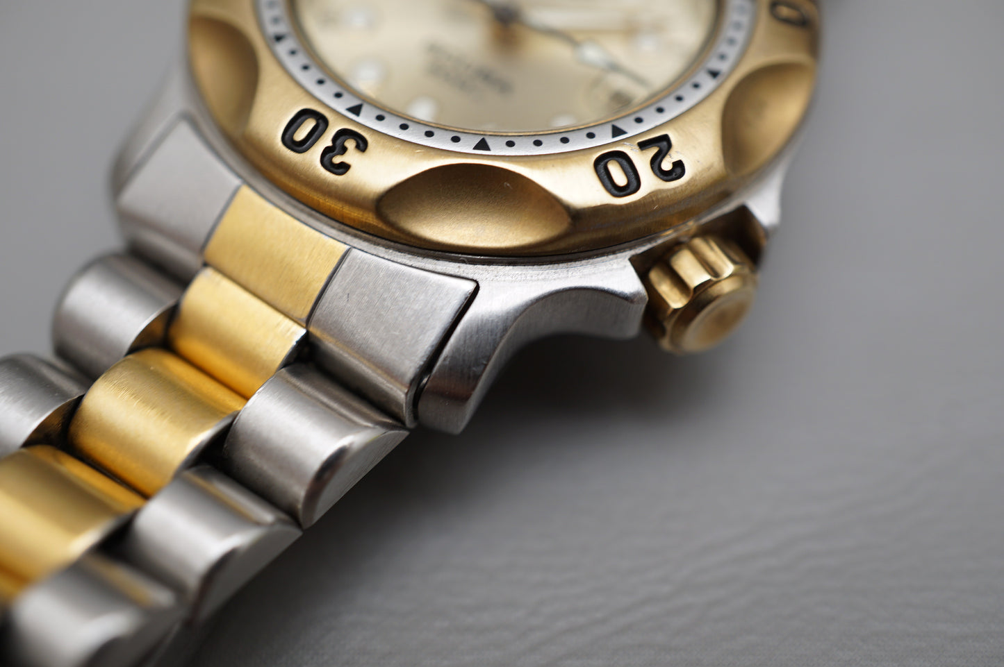 Vintage 1989 Seiko 3E25-0A10 Gold Tone Scuba 200M JDM Quartz Mini Diver Watch