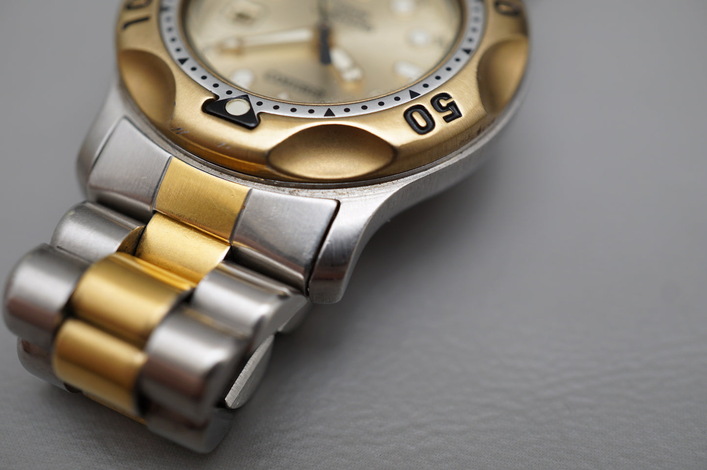 Vintage 1989 Seiko 3E25-0A10 Gold Tone Scuba 200M JDM Quartz Mini Diver Watch