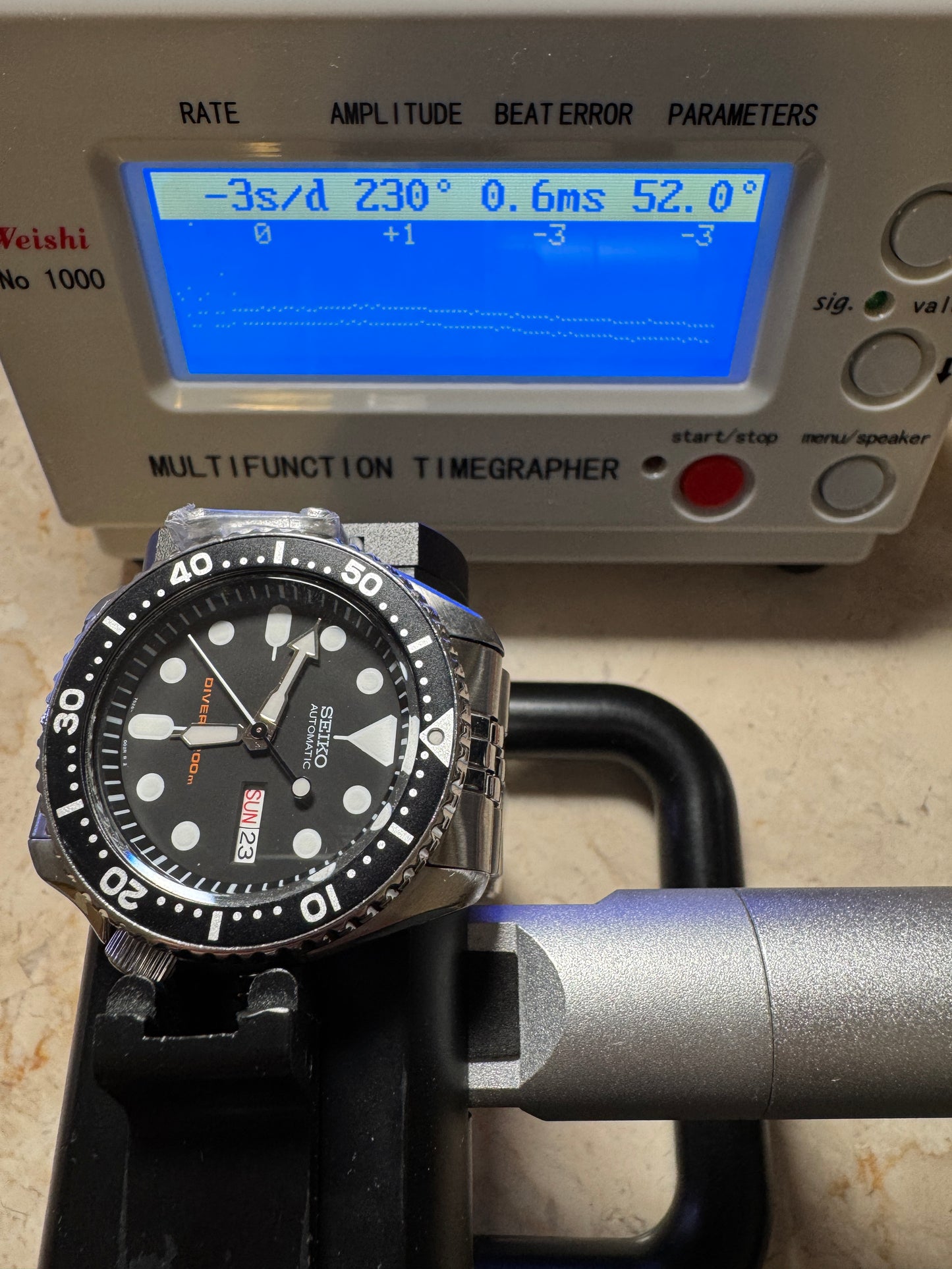 Seiko SKX007 7S26 Black Dial Divers 200M Automatic Watch Original Bracelet Box