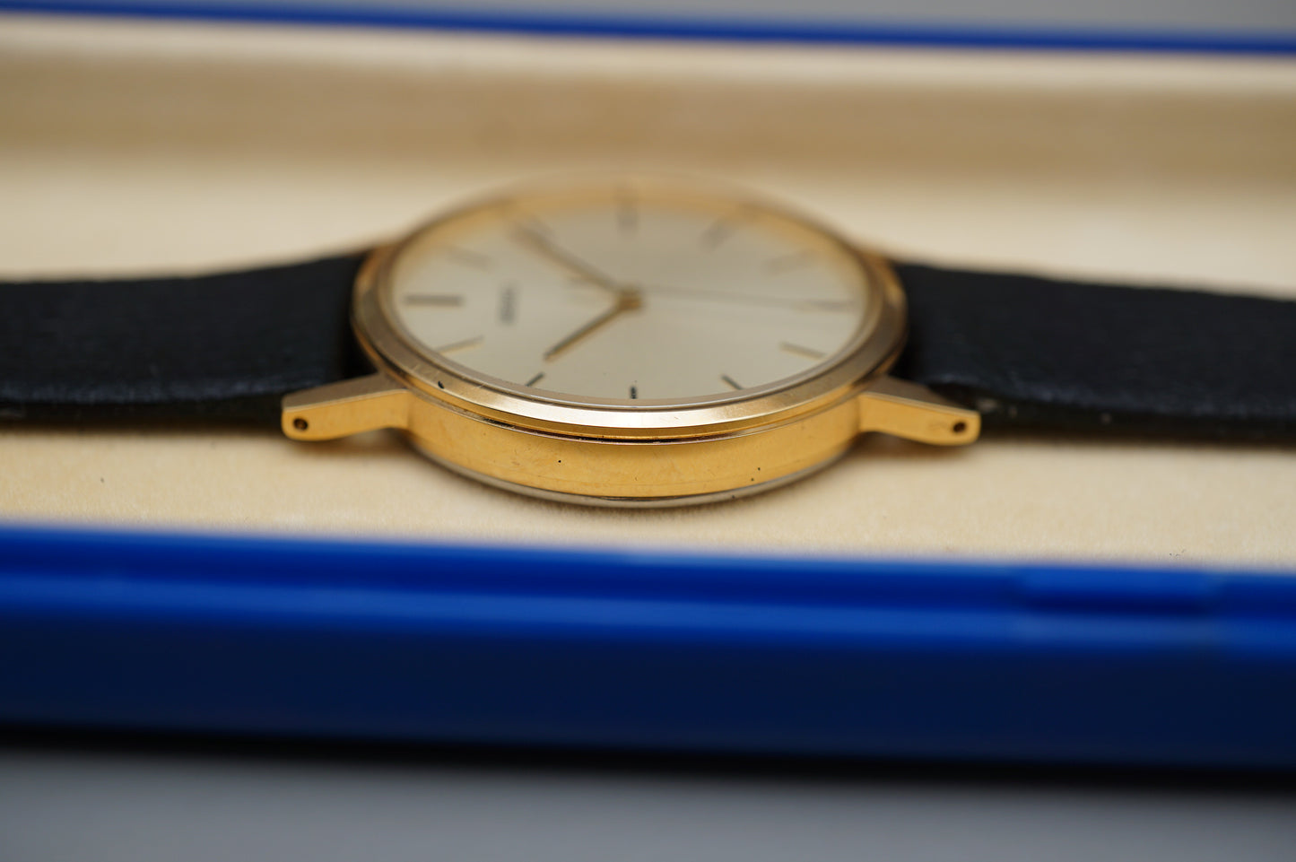 Vintage 1992 Seiko 7N01-8000 Gold Tone Champagne Dial Quartz Watch