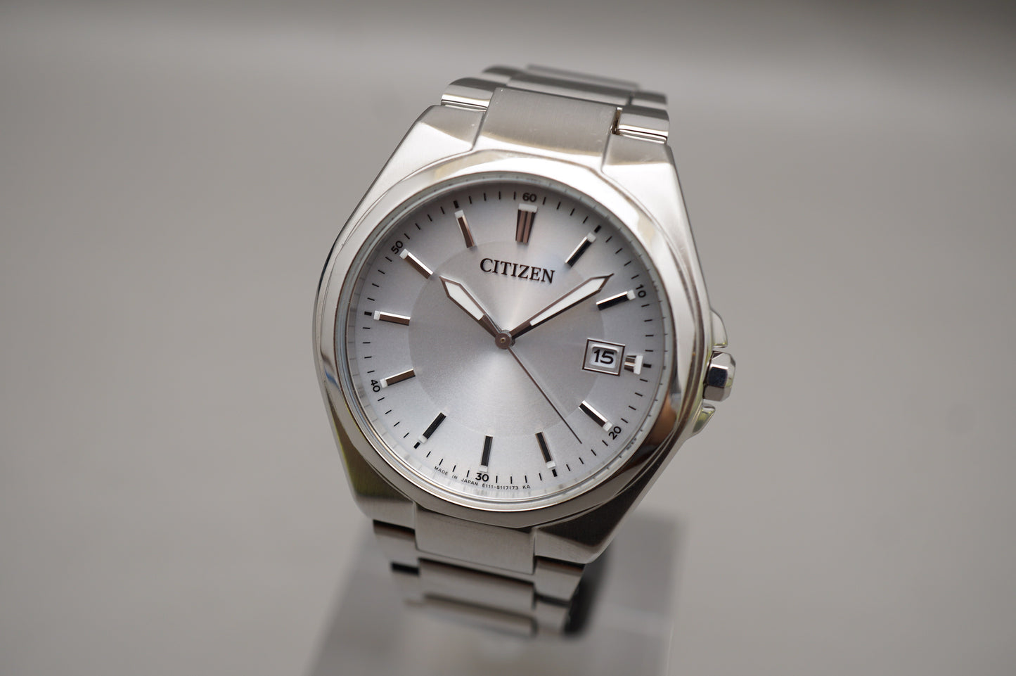 Citizen Eco-Drive E111-S080703 Silver Dial Bracelet Solar Quartz Watch