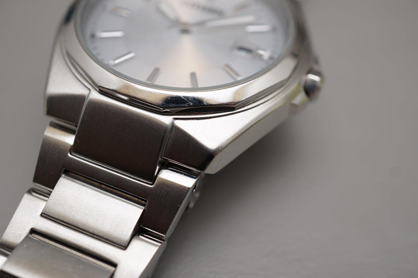 Citizen Eco-Drive E111-S080703 Silver Dial Bracelet Solar Quartz Watch